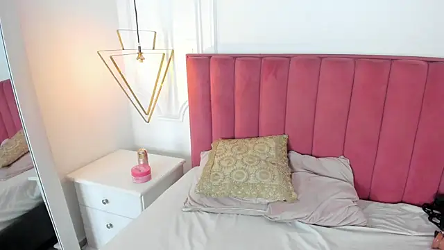 Chatroom XXX en direct de Tessa_Sinclaire