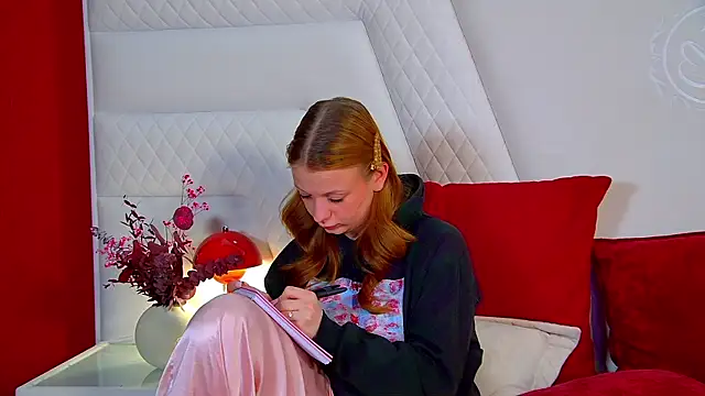 Chatroom XXX en direct de BeatriceBinoche