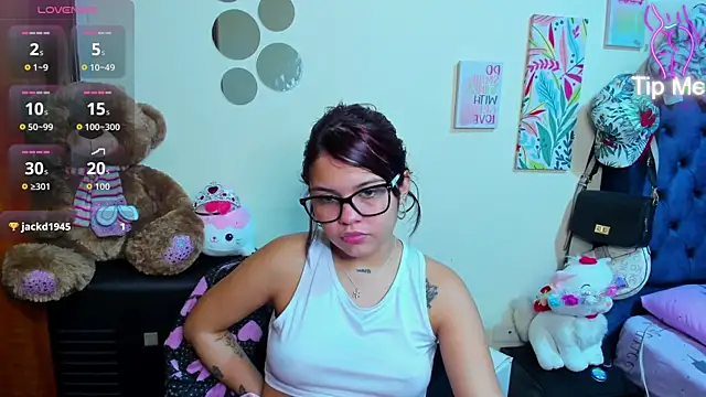 Ema__Luna Adlı Modelin Canlı XXX Sohbeti