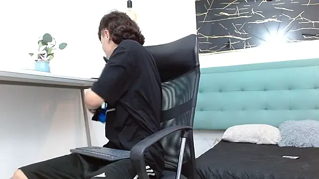 XanderGrey8 Chat XXX in diretta