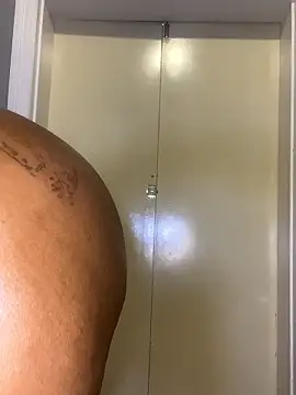 BADFATASS85 Adlı Modelin Canlı XXX Sohbeti