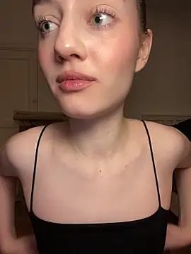 Chatroom XXX en direct de malyshhka