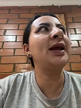 Abril_Luv élő XXX-chatje