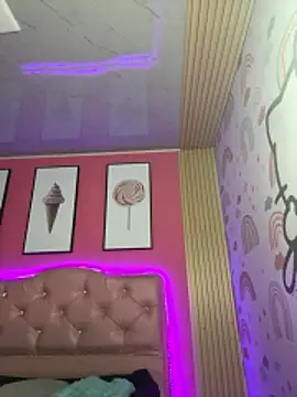 Emily-teen – Naživo XXX chat