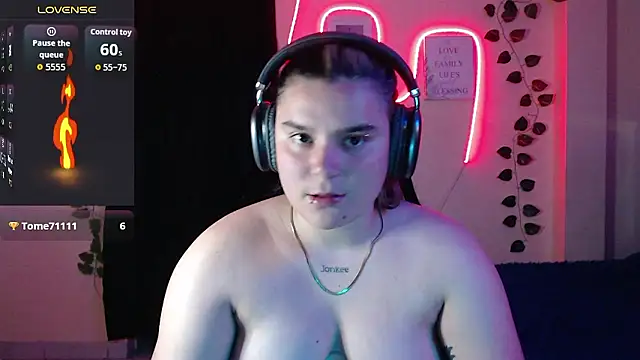 Chat XXX en directo de Nika_1_