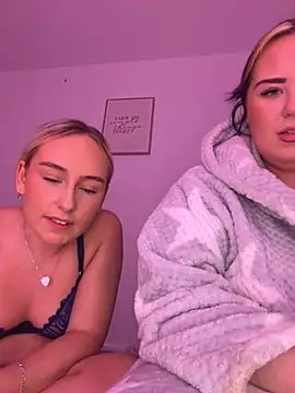 KatieCeexx's Webcam Show