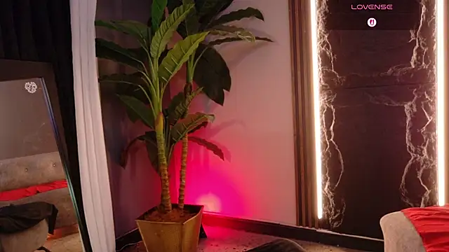 La_Diabla_111_'s Live XXX Chat