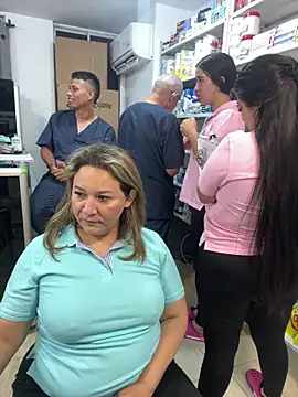 kandalove: διαδικτυακό σόου στην κάμερα