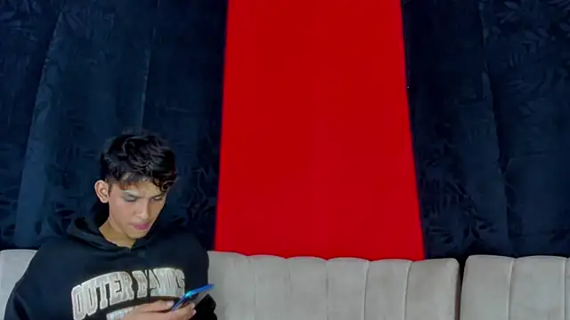 Pleasure_boys_hot's Webcam Show