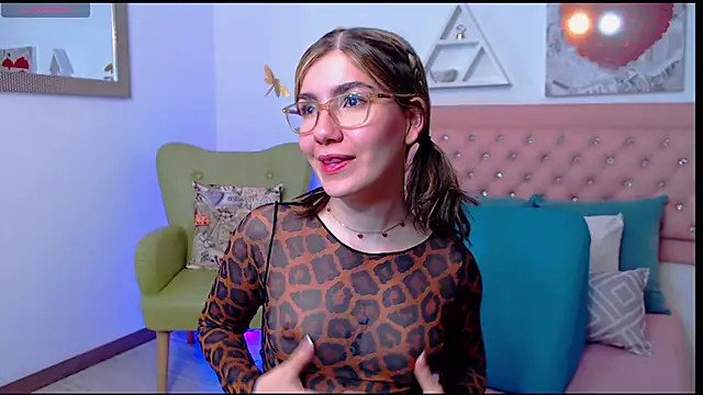 Chatroom XXX en direct de AriLumi