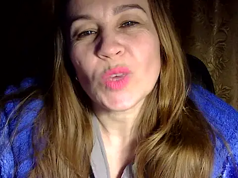 IssaMy1's Live XXX Chat