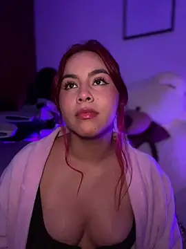 Zarahs_Blare1's Live XXX Chat