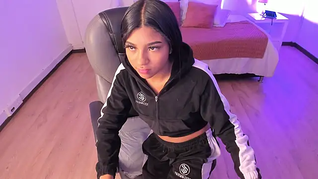 Sofia_collen_ live XXX chat