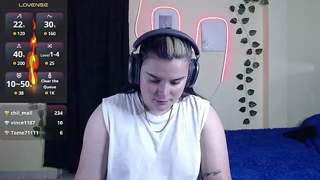 Nika_1_ élő XXX-chatje