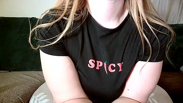 XXX chat uživo modela freyadivine