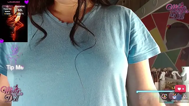 Mysticdooll69's Live XXX Chat