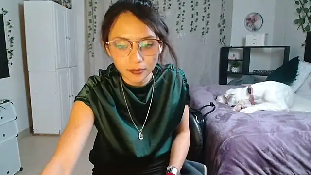 Dama_Scarlata18's Live XXX Chat