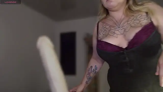 Enotika live XXX chat