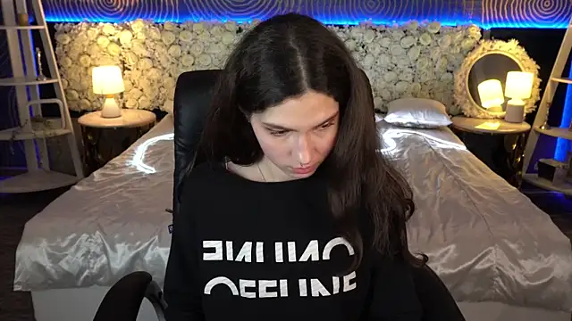 BabyFlowerr 即時 XXX 聊天