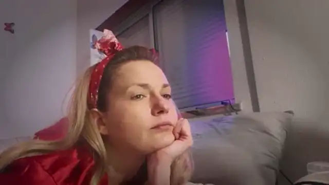 UnderWunder Live XXX Chat