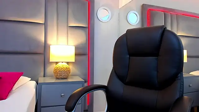 GabyMoreau's Live XXX Chat