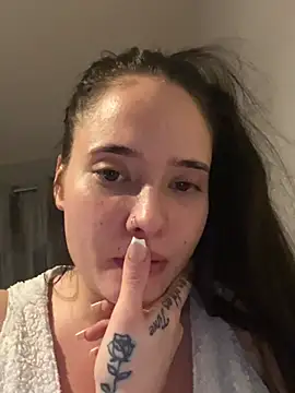 Czat XXX na żywo – LollyLove_