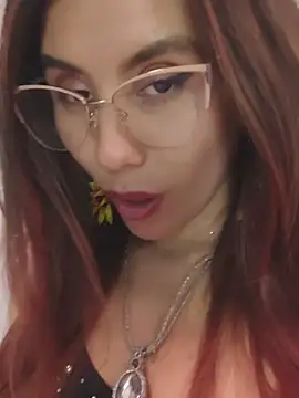 irisrossee_'s Live XXX Chat