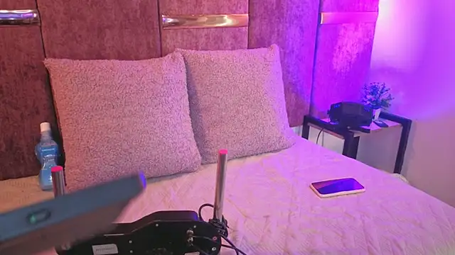 AuroraLanee_'s Live XXX Chat