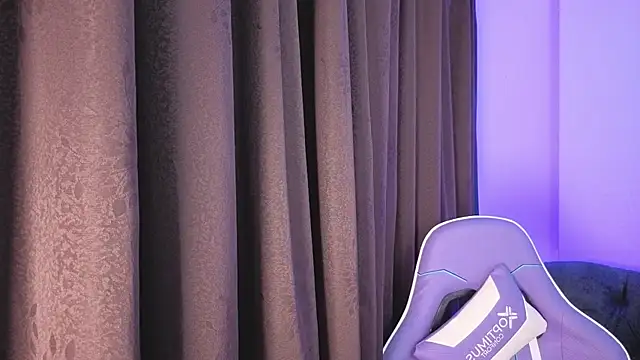 Adie__Brown's Webcam Show