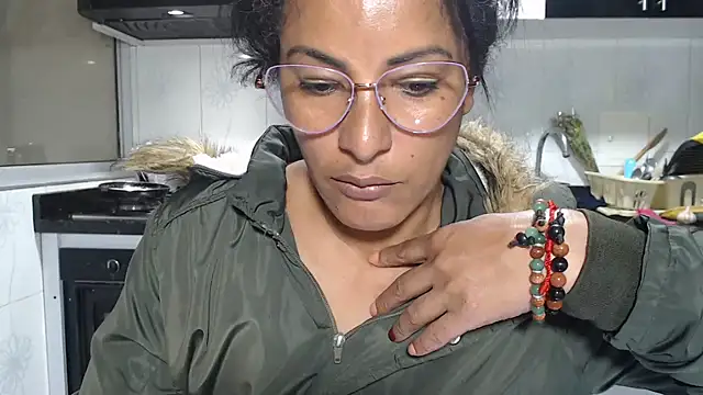 kateleyagrey's Live XXX Chat