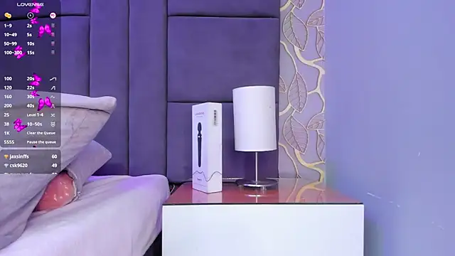 Онлайн чат XXX elodie_walker