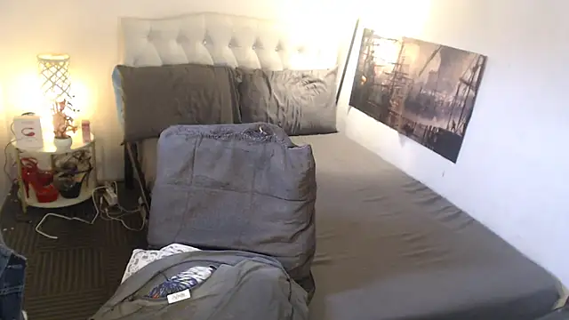 NinaDOM4CUM's Webcam Show