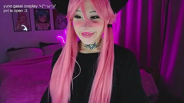 Chatroom XXX en direct de your_little_eva