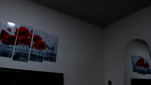 pinky_f00x's Live XXX Chat