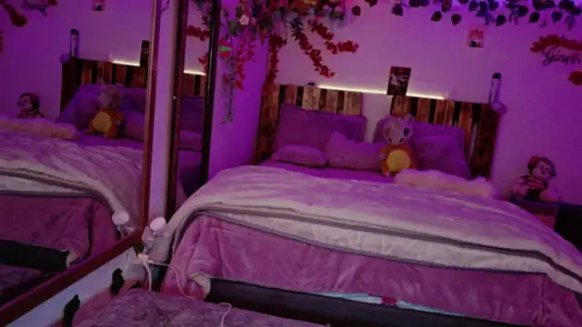 AzaharJaan's Live XXX Chat