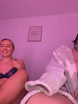 Chatroom XXX en direct de KatieCeexx