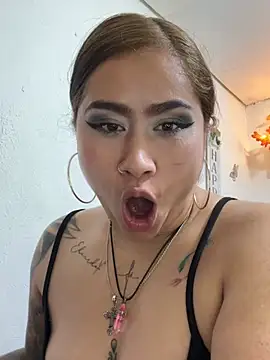 Sweet__Nurse1 Adlı Modelin Canlı XXX Sohbeti