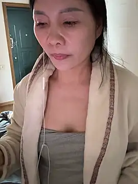 xiiuuff18's Live XXX Chat