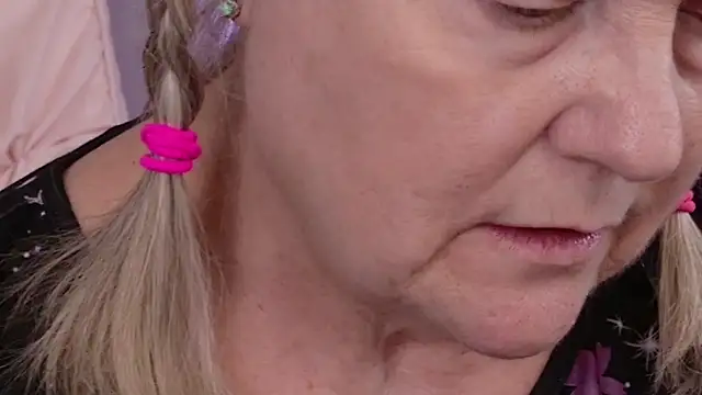 Kaitlyn_Winters Adlı Modelin Canlı XXX Sohbeti