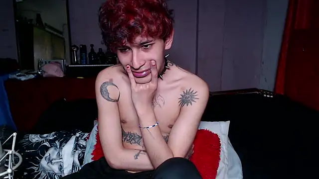 Alien_Twink Adlı Modelin Canlı XXX Sohbeti