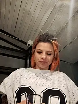 Cataleya_16's Live XXX Chat