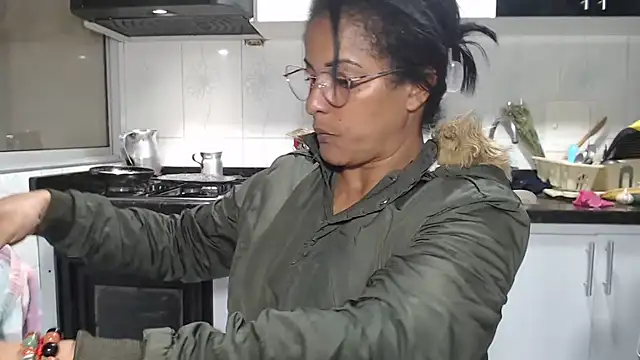 Chatroom XXX en direct de kateleyagrey