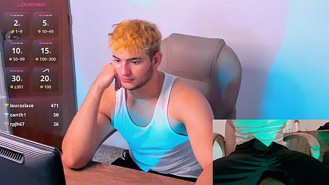 KaelSwitch's Live XXX Chat