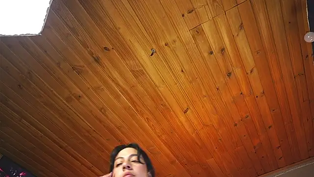 coraline_latin's Webcam Show