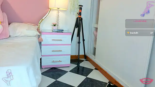 EmmaCrushのライブXXXチャット