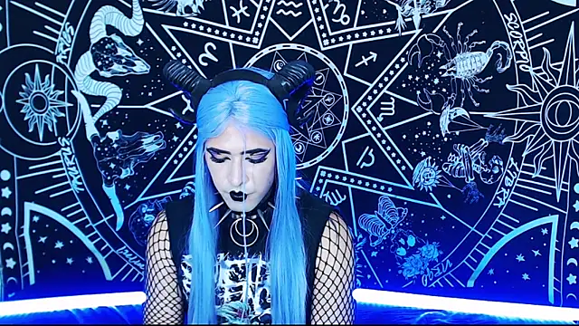 naomi_satan Show in webcam