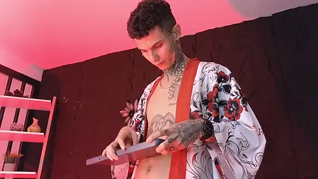 Paulo_527 Adlı Modelin Canlı XXX Sohbeti