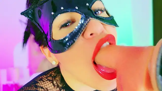 CharlootteEvans' Live XXX Chat