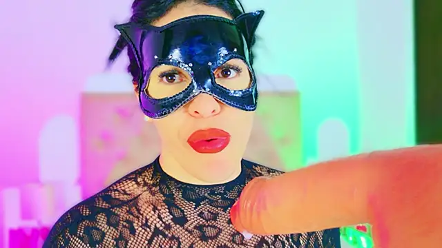 CharlootteEvans' Live XXX Chat