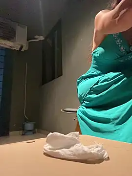 aphrodite_sexy: απευθείας συνομιλία ΧΧΧ